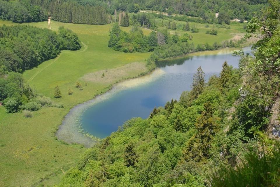Douce Vallee Vaux-les-Saint-Claude Bagian luar foto