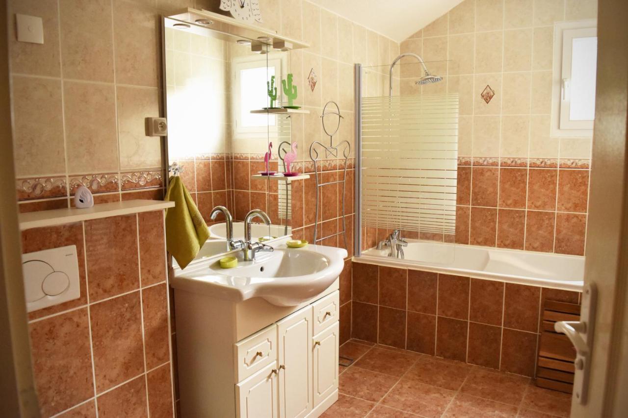 Douce Vallee Vaux-les-Saint-Claude Bagian luar foto